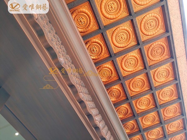 真銅門真的不會(huì)生銹嗎？佛山南海銅門廠家愛唯銅藝專業(yè)老師傅為您解答