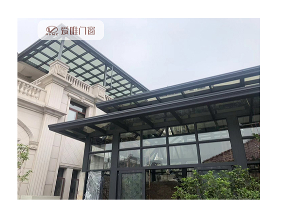 您知道陽光房設(shè)計的時候需要注意什么問題。