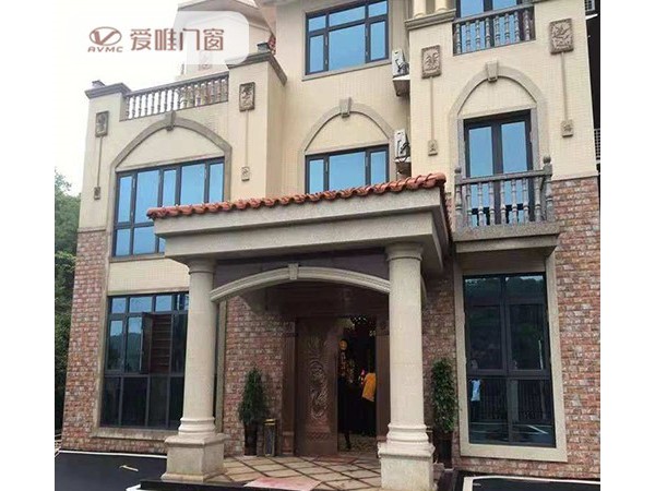 封陽臺窗要怎么樣裝呢？